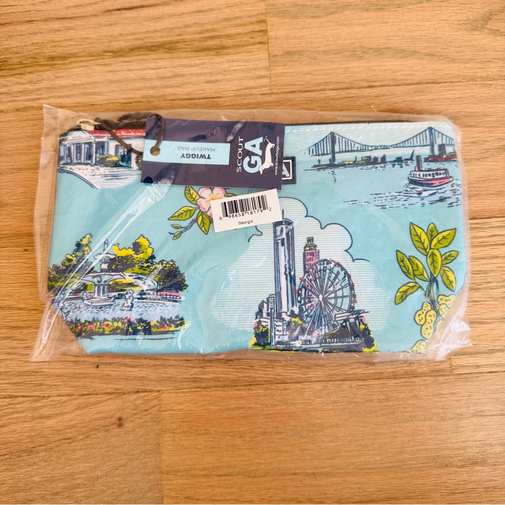 Scout Twiggy Makeup Bag Georgia Landmarks - Picture 7 of 7